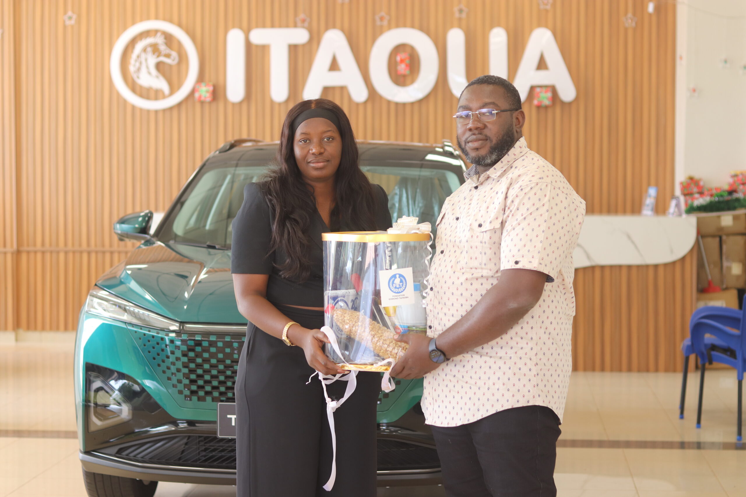 𝐔𝐧 𝐠𝐞𝐬𝐭𝐞 𝐝𝐞 𝐫𝐞𝐜𝐨𝐧𝐧𝐚𝐢𝐬𝐬𝐚𝐧𝐜𝐞, 𝐮𝐧𝐞 𝐫𝐞𝐥𝐚𝐭𝐢𝐨𝐧 𝐪𝐮𝐢 𝐬𝐞 𝐫𝐞𝐧𝐟𝐨𝐫𝐜𝐞.